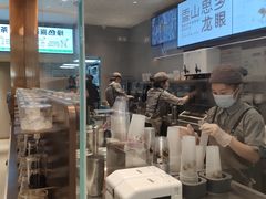 -喜茶(北京华贸购物中心店)