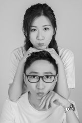 -现代经典婚纱摄影