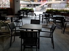 露天位-The Habit Burger Grill 哈比特汉堡(爱琴海店)