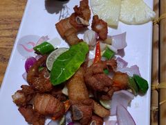 -老滇山寨•云南特色菜•地方菜•民族风情歌舞表演(金碧店)