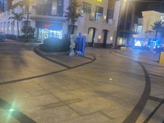 -观澜湖新城运动奥莱区