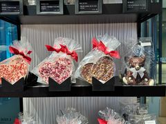 -Laderach 莱德拉(上海环贸iapm店)