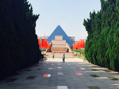 -上海市龙华烈士陵园