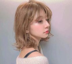 -时尚殿堂明星门店