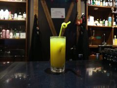 -Mx.cocktail bar