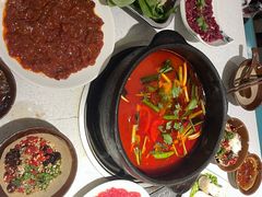 -贵府酸汤牛肉火锅·贵州老字号(飞山街店)
