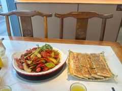 -乡土黄·鲜牛肉火锅·小龙虾(兴业街店)