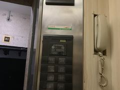 -上海南新雅皇冠假日酒店-停车场