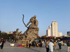 -巴陵广场