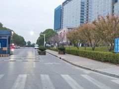 -上海虹桥西郊假日酒店