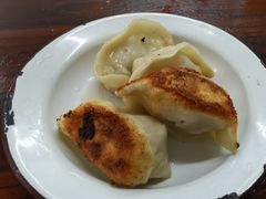 -黄阿姨锅贴大王(万航渡路店)