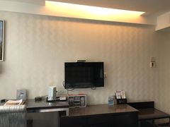 -昆明朗威酒店(昆明站火车站双桥夜市风情街店)