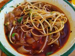 -拈签一笑黄牛肉辣卤串串