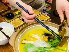 -云海肴·汽锅鸡·云南菜(天山百盛优客店)