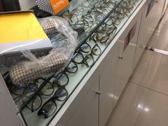 -利客来眼镜店(崂山百货店)