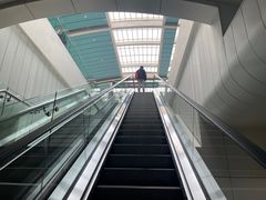 -龙阳路磁悬浮列车总站-停车场