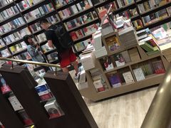 -钟书阁(群光广场店)