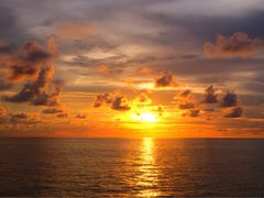 -Sunset Bar(丹绒亚路香格里拉店)