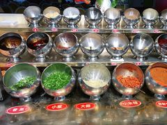 自助调料区-爱客得牛排海鲜烤肉·火锅自助(春熙路黑金好店)