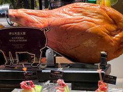 -雍容荟帝王蟹活龙虾展台自助(IFS黑金店)