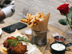 -Mark&Mars Restaurant