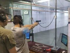 -都市枪神实弹射击俱乐部