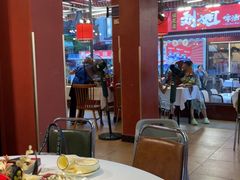 -刘姐啤酒鱼民族演艺餐厅(西街总店)