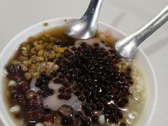 -六合夜市