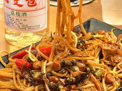 -威记烧嘢·南宁烧烤·超级生牛(绿地店)