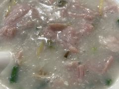 皮蛋瘦肉粥-伍湛记 · 广州老字号(龙津中路店)