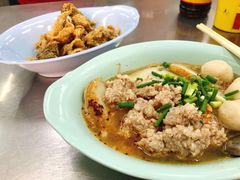 猪肉细米粉汤-榮泰米粉湯(Left Shop)