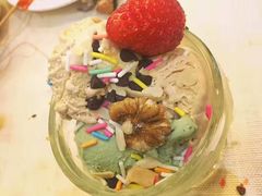 -东方红海鲜百汇(国际大厦店)