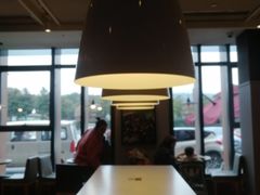 靠窗位-肯德基(富阳九龙DT店)