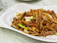 酸萝卜炒牛肉-陈江波老鸭煲(化工路店1号店)
