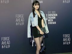 -欢乐海岸椰林沙滩-2025湾区超级灯会