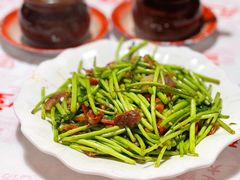 黎蒿腊肉-堂瓦里·33年传统赣菜(第一街区店)