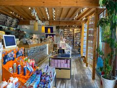 -猫的天空之城概念书店(丽江古城饮玉巷店)