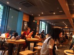 用餐区-星巴克(杭州湖滨银泰E区店)