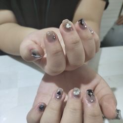 -瞧·享轻奢美甲美睫