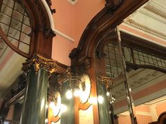 -Majestic Café