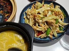 -蚝堡海鲜·威海菜·海肠捞饭·烧烤·亚洲吃蚝公司(幸福门店)