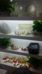 -红馆妆造(中央大街店)