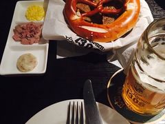 -皇冠自酿啤酒坊(中国红街5号楼店)