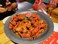 大锅油焖虾-有间虾铺·经典湘菜·小龙虾(新梦店)