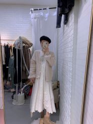 -BULB STUDIO 巴柏明星发型工作室