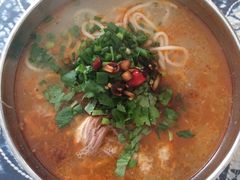 -巍山火巴肉饵丝(大理古城店)