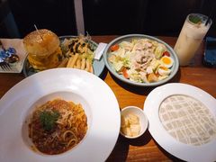 -鲨鱼美式餐厅酒吧Sharky