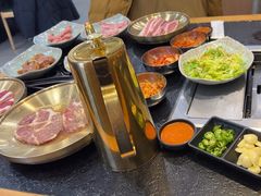 -臻牛烤肉