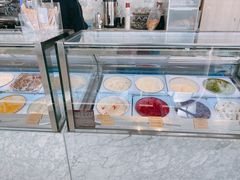 面包甜点陈列柜-哈根达斯(滨江店)