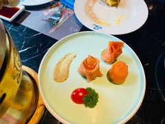 -小天鹅戴斯酒店鲸鲨百汇创作料理